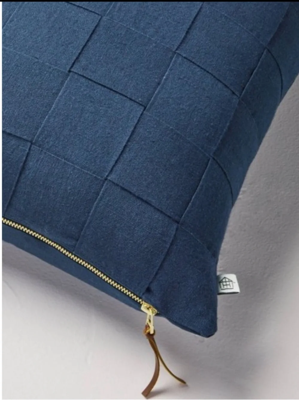 HEARTH & HAND NWT Basket-Weave Square Throw Pillow -navy